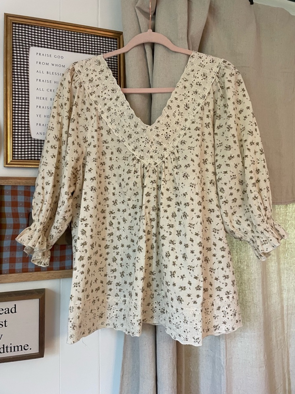 Neuflora - Cream Floral V-Neck Lace-Trim Peasant Blouse